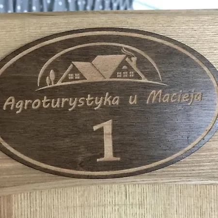U Macieja Z Kortem Tenisowym *